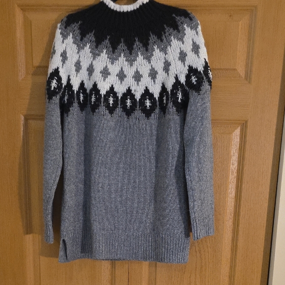 LOFT Black And Gray Fair Isle Women's Crewneck‎ Sweater - Medium - Picture 5 of 5